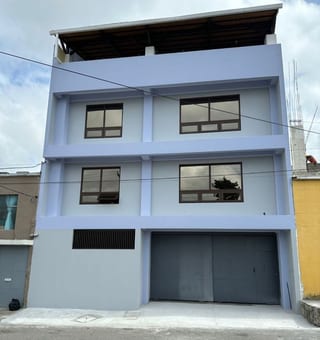 Edificio Oficinas en zona 10 Cerca de los Próceres — Edificio en Alquiler en Zona 10, Guatemala, Ciudad — miniatura 1 de 6