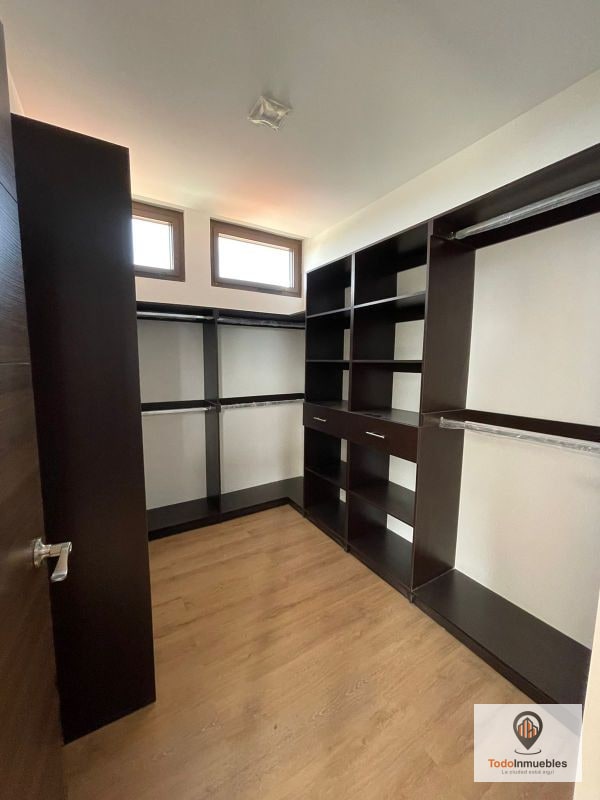 Casa en Venta en Zona 15 VH1 de 330 m2 - 3