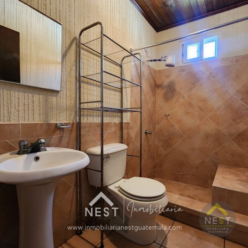 Casa de un nivel, 3 habitaciones y 3 parqueos en renta | SAN LUCAS - Choacorral. - 4