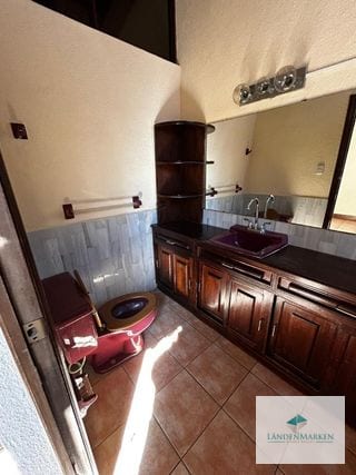 VENTA  DE CASA DE UN NIVEL EN CARRERTERA A EL SALVADOR , LOMAS DE SAN RAFAEL — Casa en Venta en Lomas de San Rafael, Carretera a El Salvador, Guatemala, Ciudad — miniatura 4 de 15