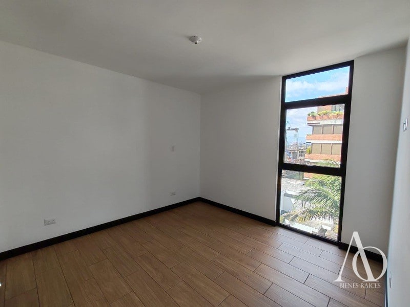 Apartamento en Alquiler Edificio Torre Praga, zona 15 VHI N6 - 4
