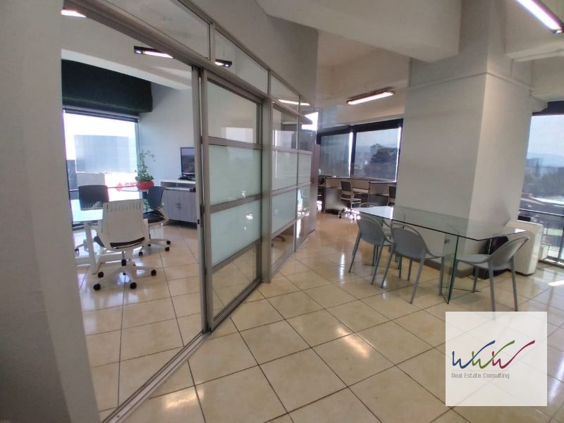 Oficina de 115m2 en Design Center, Zona 10  - 3