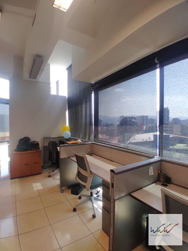 Oficina de 115m2 en Design Center, Zona 10  - 7