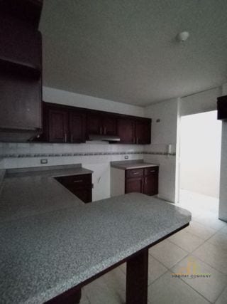 Casa en Residenciales Santa Monica Km 16.5 CAES entrada Olmeca Don Justo Fraijanes — Casa en Venta en Santa Monica III, Carretera a El Salvador, Guatemala, Ciudad — miniatura 4 de 6