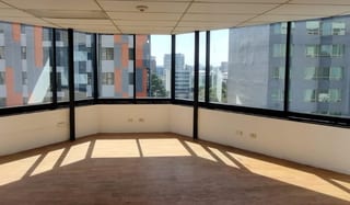 Oficina en zona 10 — Oficina en Alquiler en Zona 10, Guatemala, Ciudad — miniatura 2 de 2