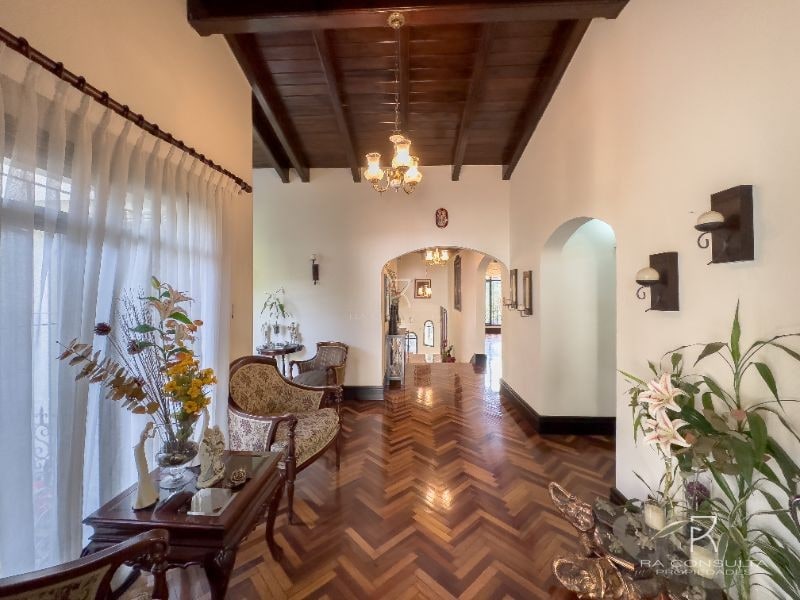 Venta Casa en La Cañada Zona 14 - 2