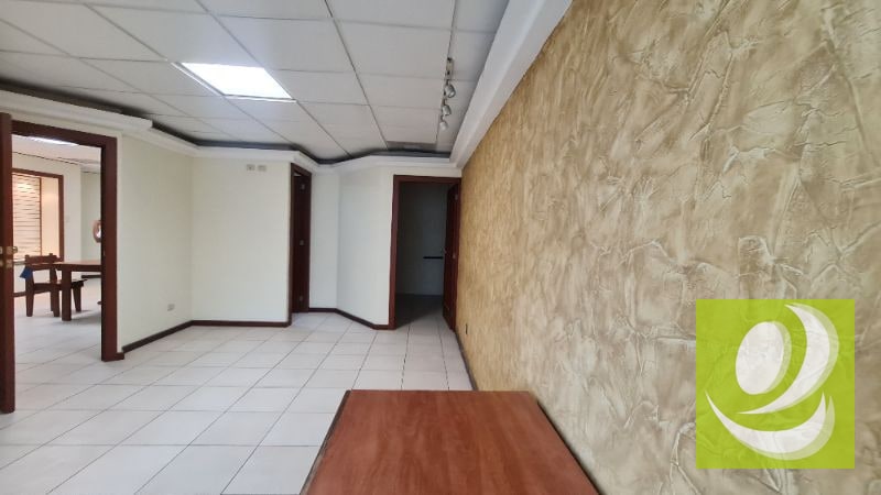 OFICINA EN RENTA EN PASEO PLAZA ZONA 10 - 4