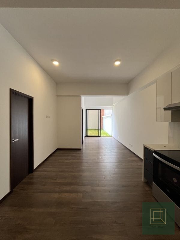 Apartamento con jardín en venta zona 10 (copia) — Apartamento en Venta en Moretti, Zona 10, Guatemala, Ciudad — foto 4 de 7