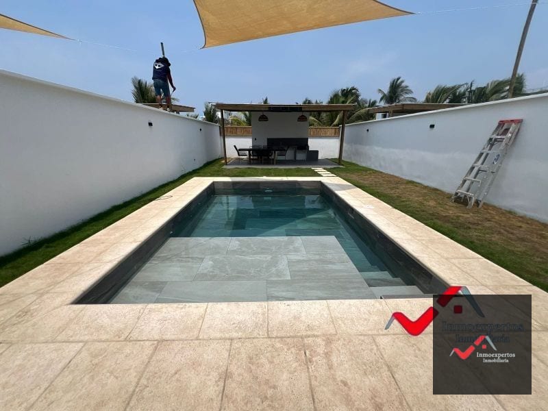 CASAS VACACIONALES EN VENTA CERCA DEL PAREDÓN A 1km DE JUAN GAVIOTA COMPLETAMENTE AMUEBLADAS — Casa vacacional en Venta en Sipacate, Escuintla — foto 6 de 12