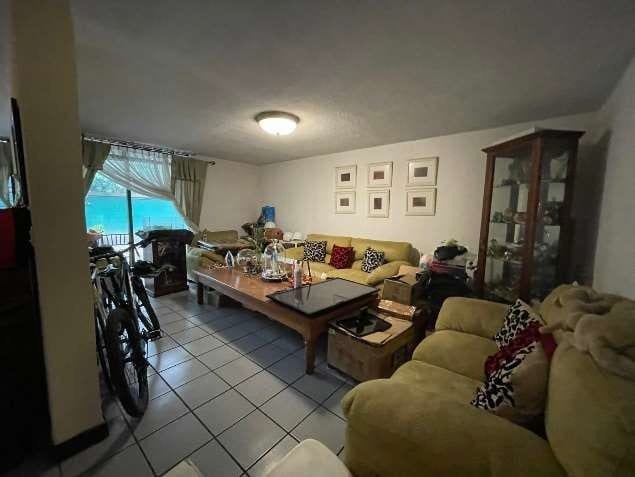 Residencia en venta, dentro de condominio en Bvld Tulam Tzu — Casa en Venta en Zona 4 Mixco, Guatemala, Ciudad — foto 2 de 11