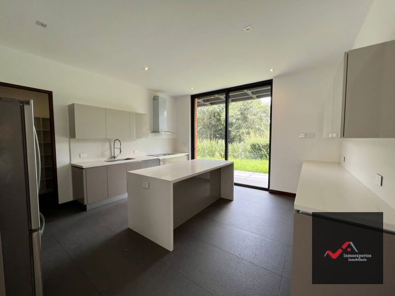 CASA EN VENTA ZONA 16 EN SAN ISIDRO EL PULTÉ GOLF - 11