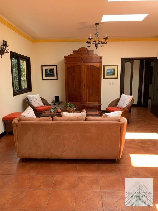 Casa renta amueblada Cond. Villas de Santa Catarina Bobadilla Antigua Guatemala - 3