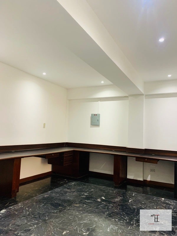 Oficina en venta zona 10 sobre diagonal 6 frente a Oakland Place - 7
