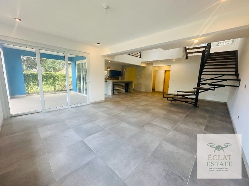 CASA MODERNA EN VENTA EN ENTREBOSQUES KM 18.5 CARRETERA A EL SALVADOR. - 4