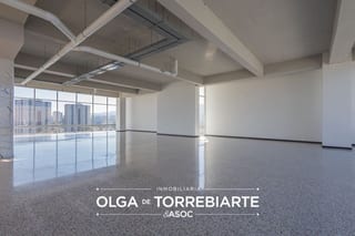 Edificio en Zona 10 — Edificio en Alquiler en Zona 10, Guatemala, Ciudad — miniatura 2 de 17