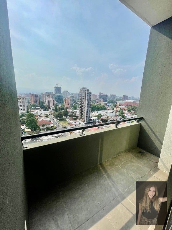 Apartamento en renta Edificio Verona zona 10 - 3