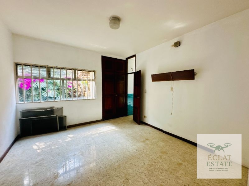 Edificio en Renta KM 8 Carretera a El Salvador | Ideal Clínica, Oficinas o Corporativo - 7