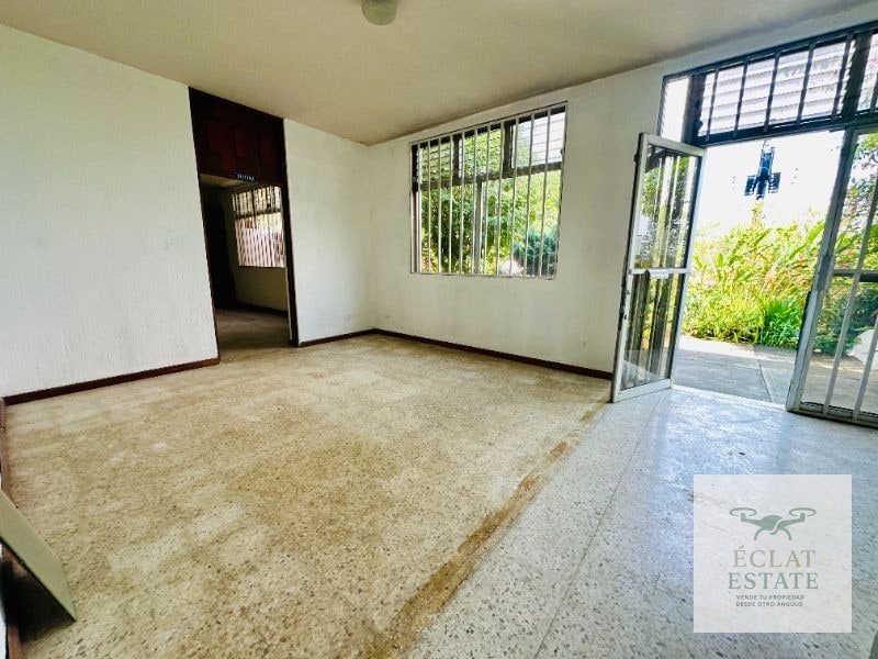Edificio en Renta KM 8 Carretera a El Salvador | Ideal Clínica, Oficinas o Corporativo - 9