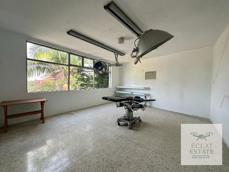 Edificio en Renta KM 8 Carretera a El Salvador | Ideal Clínica, Oficinas o Corporativo - 2