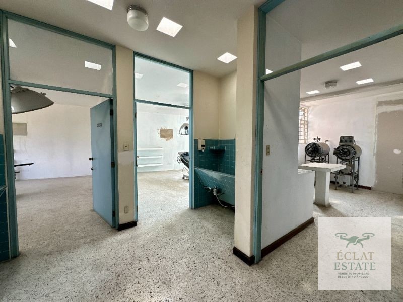 Edificio en Renta KM 8 Carretera a El Salvador | Ideal Clínica, Oficinas o Corporativo - 3