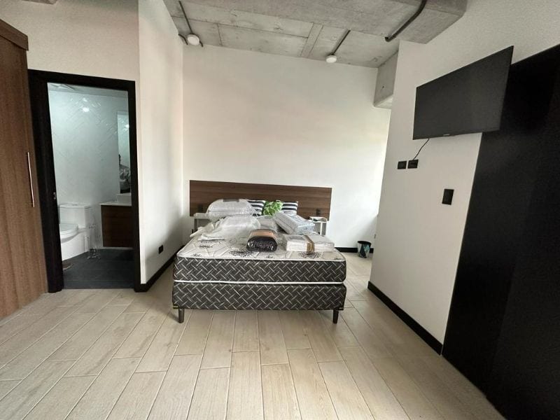 Venta de apartamento ideal airbnb amueblado y equipado Zona 10 — Apartamento en Venta en Eon, Zona 10, Guatemala, Ciudad — foto 15 de 17