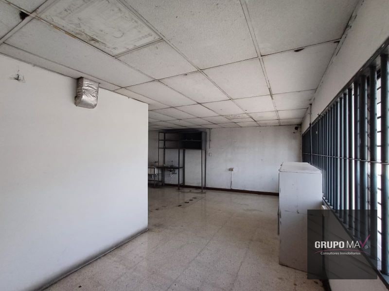 Casa Comercial Zona 6 - 6