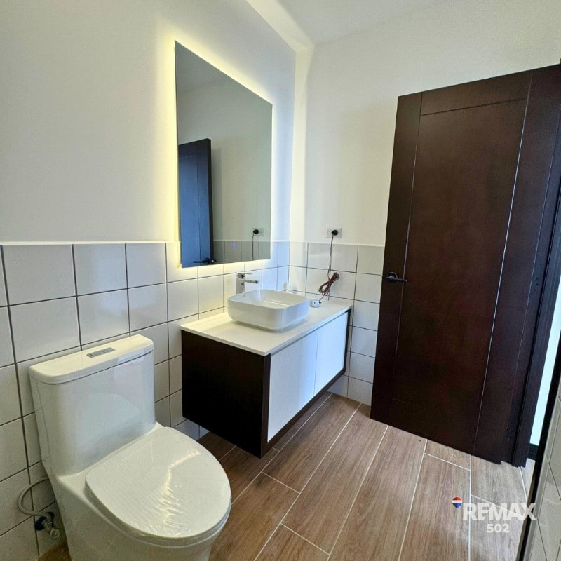 APARTAMENTO EN LIRIOS 3 (CAYALÁ) — Apartamento en Alquiler en Ciudad Cayalá, Zona 16, Guatemala, Ciudad — foto 8 de 12