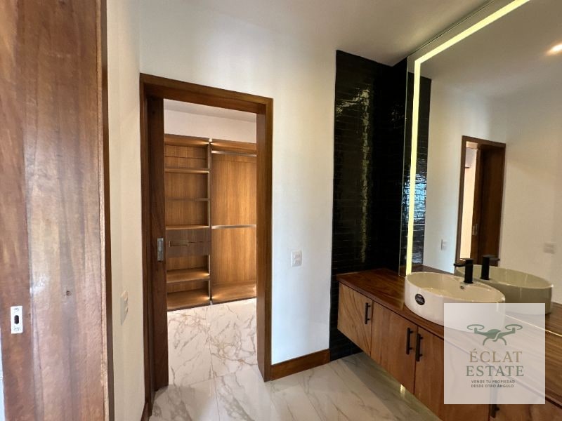 Casa en Venta en Los Franciscanos, Antigua Guatemala: Lujo y Confort - 14