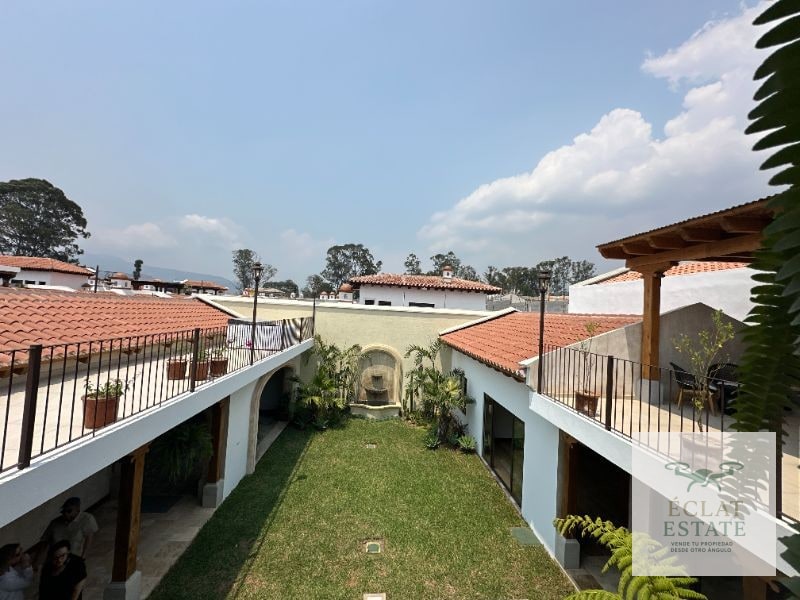 Casa en Venta en Los Franciscanos, Antigua Guatemala: Lujo y Confort - 15