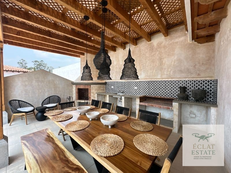 Casa en Venta en Los Franciscanos, Antigua Guatemala: Lujo y Confort - 8