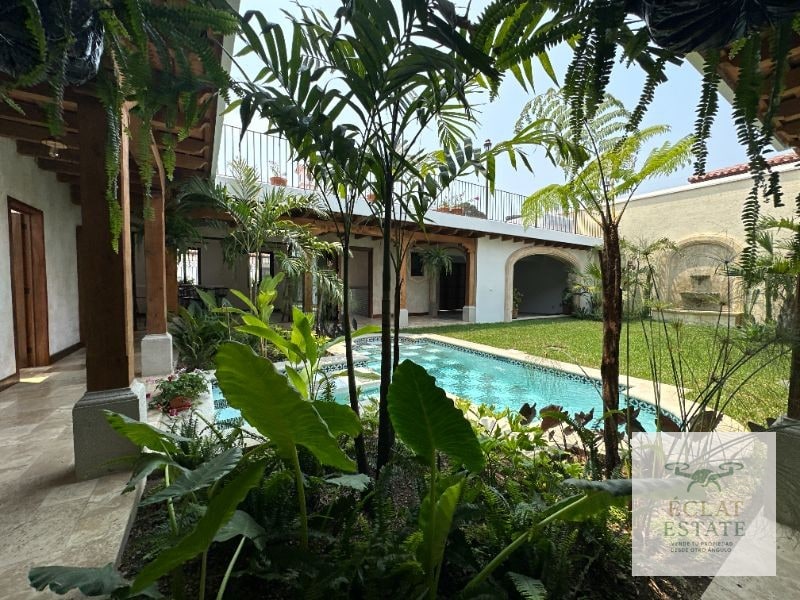 Casa en Venta en Los Franciscanos, Antigua Guatemala: Lujo y Confort - 6