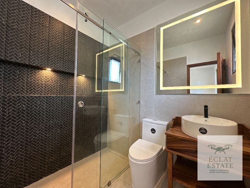 Casa en Venta en Los Franciscanos, Antigua Guatemala: Lujo y Confort - 3