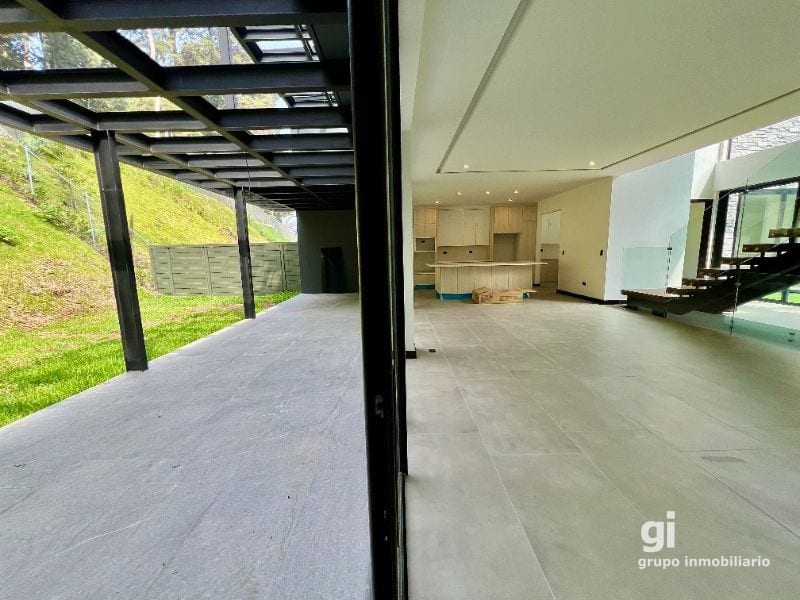 Hermosa Casa en Venta en San Miguel Buenavista — Casa en Venta en Santa Catarina Pinula, Guatemala, Ciudad — foto 9 de 17