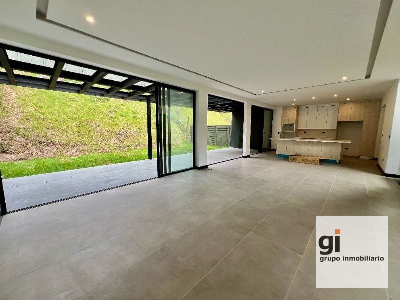 Hermosa Casa en Venta en San Miguel Buenavista — Casa en Venta en Santa Catarina Pinula, Guatemala, Ciudad — foto 12 de 17