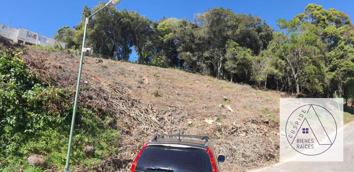 Carretera a El Salvador Colinas de Castel vendo terreno inclinado — Terreno en Venta en Colinas de Castel, Carretera a El Salvador, Guatemala, Ciudad — foto 1 de 5
