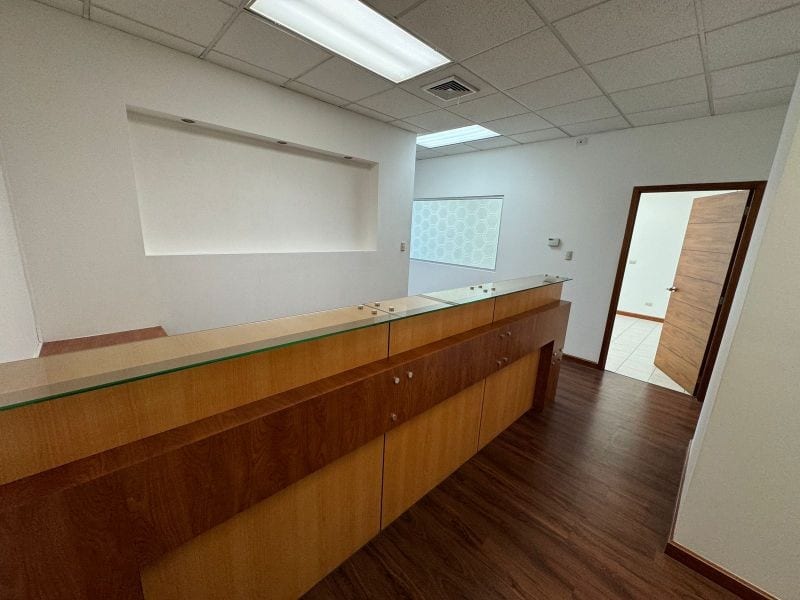 OFICINA TORRE PRADERA 210 M2, ZONA 10 — Oficina en Alquiler en Zona Pradera, Zona 10, Guatemala, Ciudad — foto 1 de 10