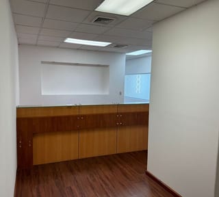 OFICINA TORRE PRADERA 210 M2, ZONA 10 — Oficina en Alquiler en Zona Pradera, Zona 10, Guatemala, Ciudad — miniatura 9 de 10