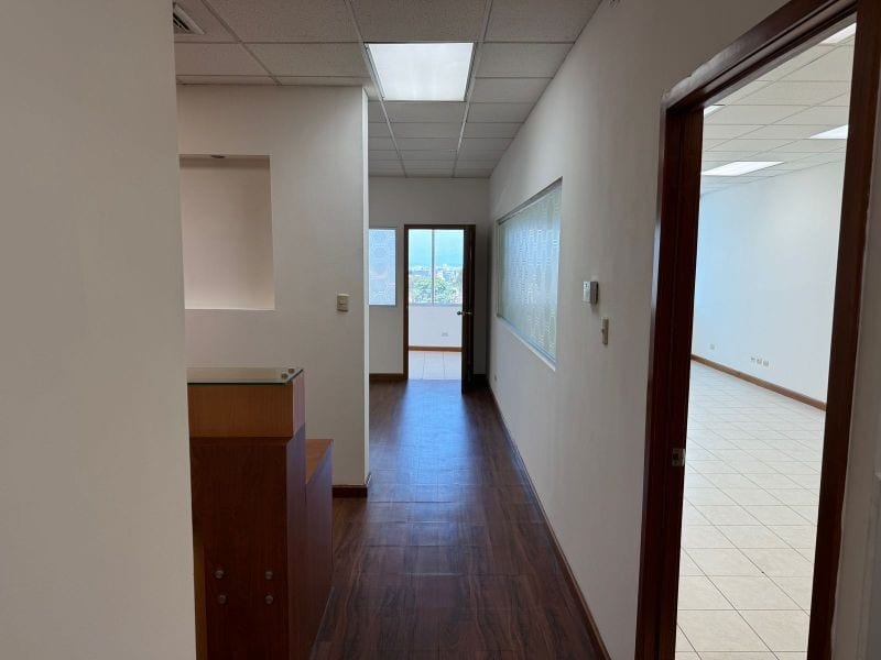 OFICINA TORRE PRADERA 210 M2, ZONA 10 — Oficina en Alquiler en Zona Pradera, Zona 10, Guatemala, Ciudad — foto 3 de 10