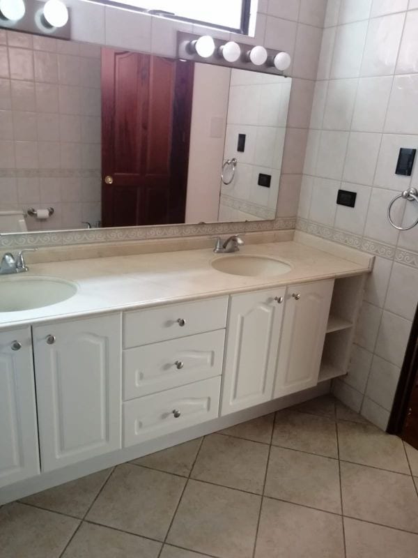 APARTAMENTO 2 DORMITORIOS, ZONA 10 — Apartamento en Alquiler en Zona 10, Guatemala, Ciudad — foto 5 de 10