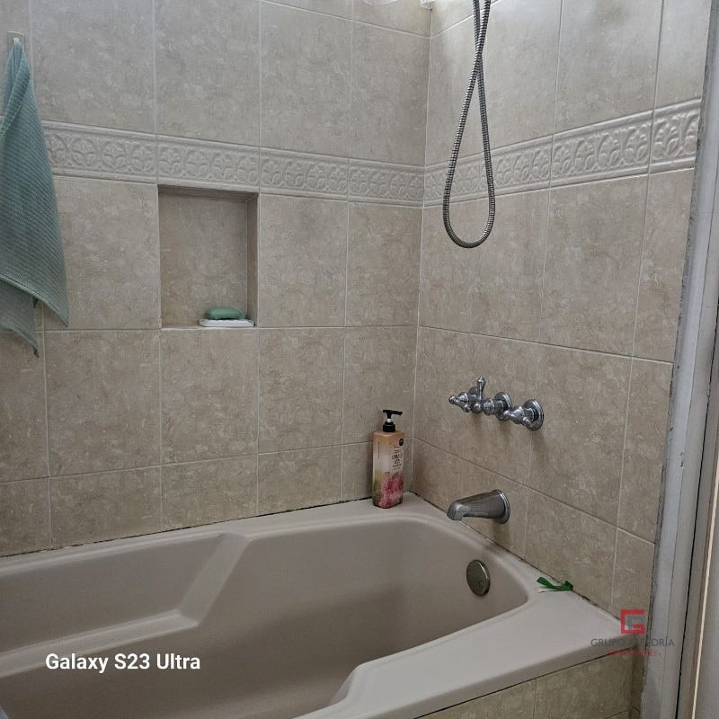 Moderna casa en venta en Jardines de Las Dalias zona 3, Mixco - 4