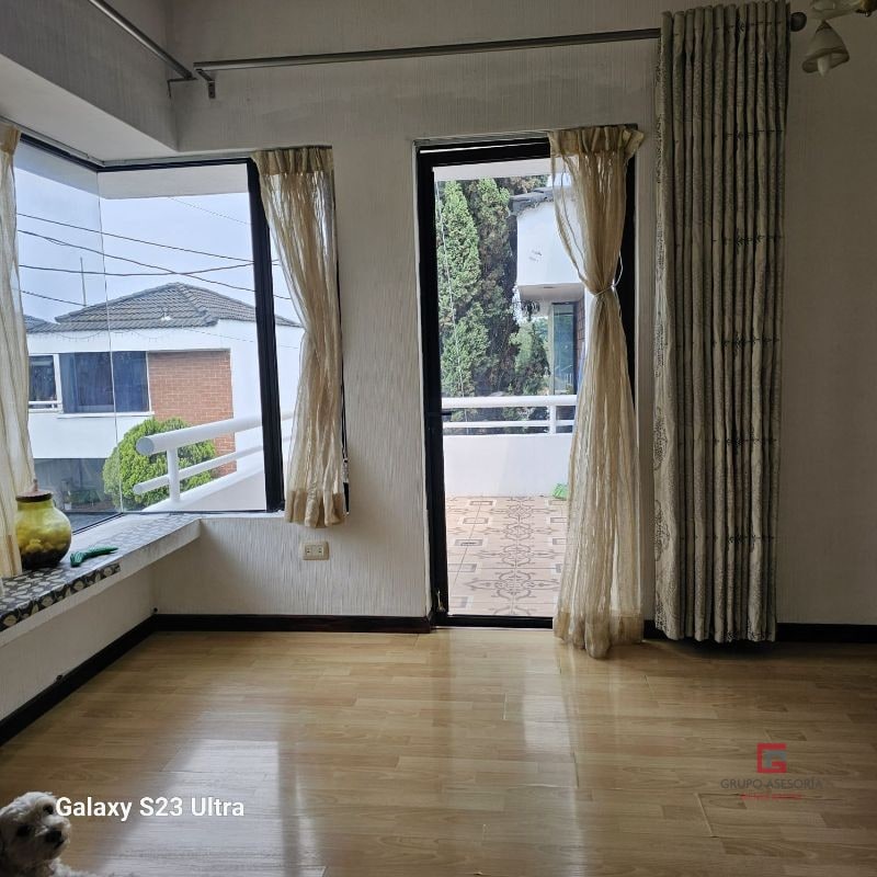 Moderna casa en venta en Jardines de Las Dalias zona 3, Mixco - 8