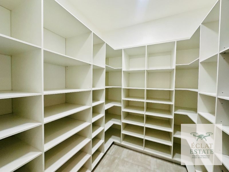 Penthouse de 2 Niveles en Venta en Oakland, Zona 10 - 2