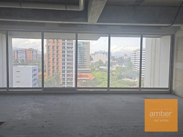 Oficina en Vasanta, zona 10 - 11