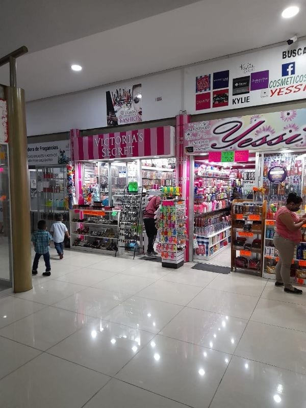 Local en Venta en Centro Comercial Zona 7 — Local en Venta en Zona 7, Guatemala, Ciudad — foto 5 de 9