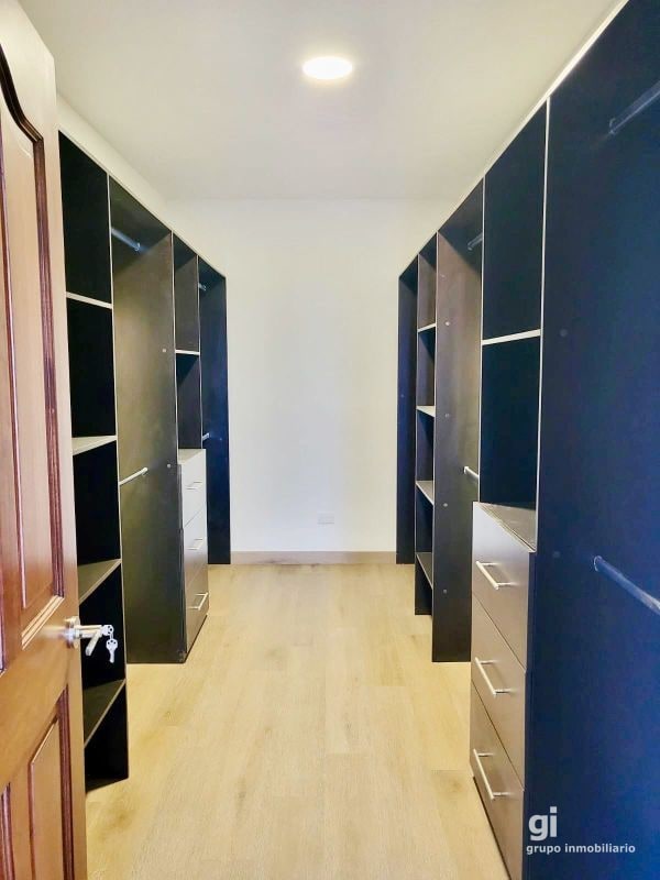 Apartamento totalmente remodelado en renta, excelente ubicación, zona 14 - 1