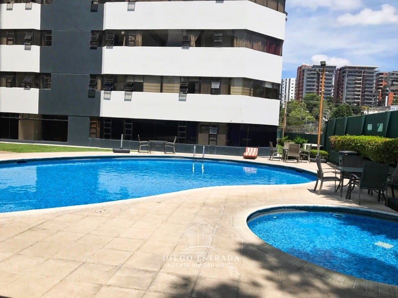 Zona 14, Apartamento amueblado de 2 dormitorios  — Apartamento en Alquiler en Zona 14, Guatemala, Ciudad — foto 12 de 17