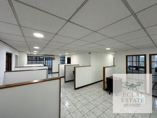 Oficina de 225 m² en Renta en Zona 10. — Oficina en Alquiler en Topacio Azul, Zona 10, Guatemala, Ciudad — miniatura 5 de 9