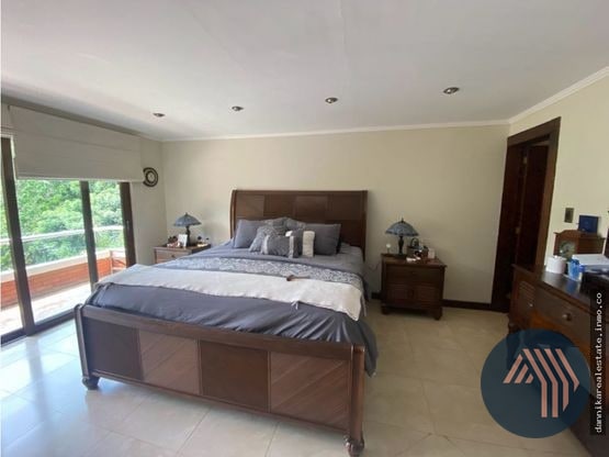 VENTA DE AMPLIA CASA - LA HONDONADA, ZONA 15 - 7