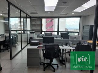 Renta de oficina en Las Américas, linda vista! — Oficina en Alquiler en Américas 10, Zona 13, Guatemala, Ciudad — miniatura 1 de 13