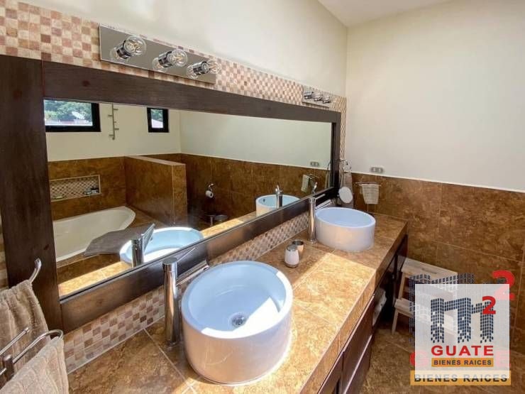 Casa en condominio de 474 m2 en Venta, Carretera a El Salvador - 3